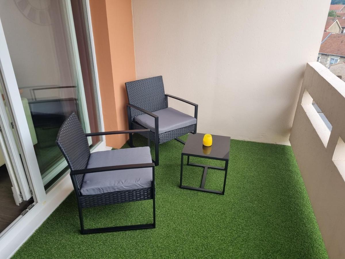 Bel Appartement 2 Chambres ,Residence Privee Givet Exterior photo