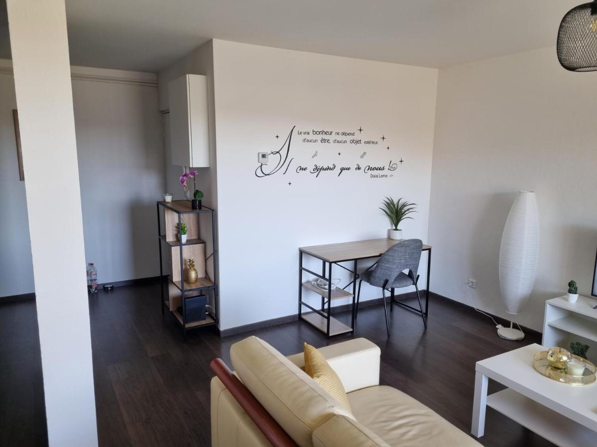 Bel Appartement 2 Chambres ,Residence Privee Givet Exterior photo